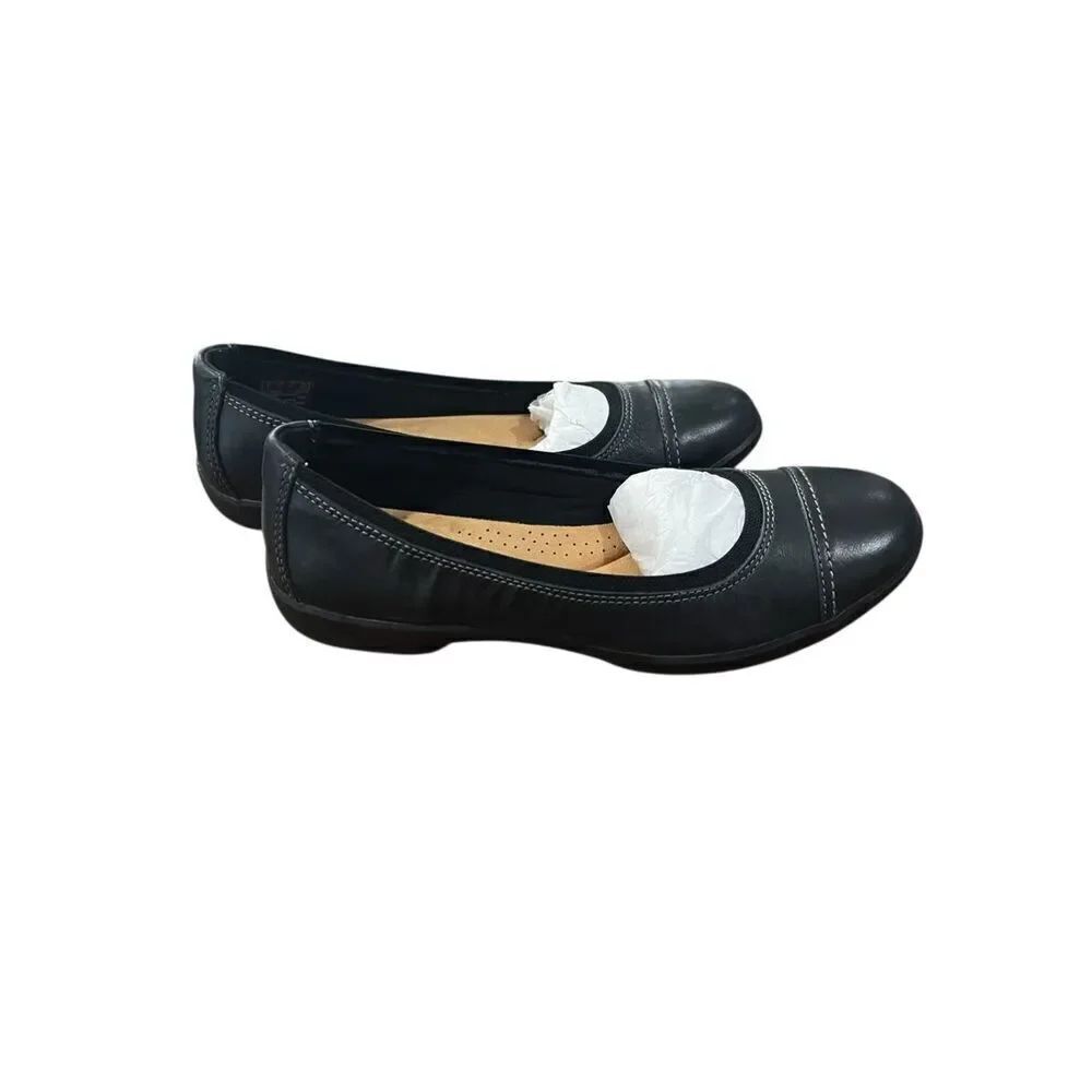 NWOB Clarks Collection Ultimate Comfort Black Flats. Size 8.5